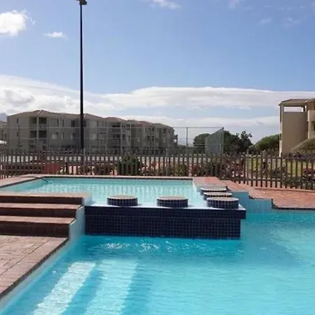 The Hermanus Holiday Self Catering Beach Club Exterior photo