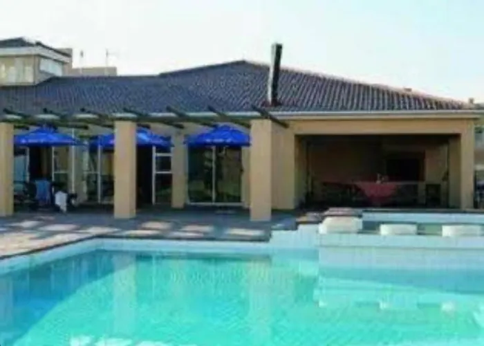 The Hermanus Holiday Self Catering Beach Club
